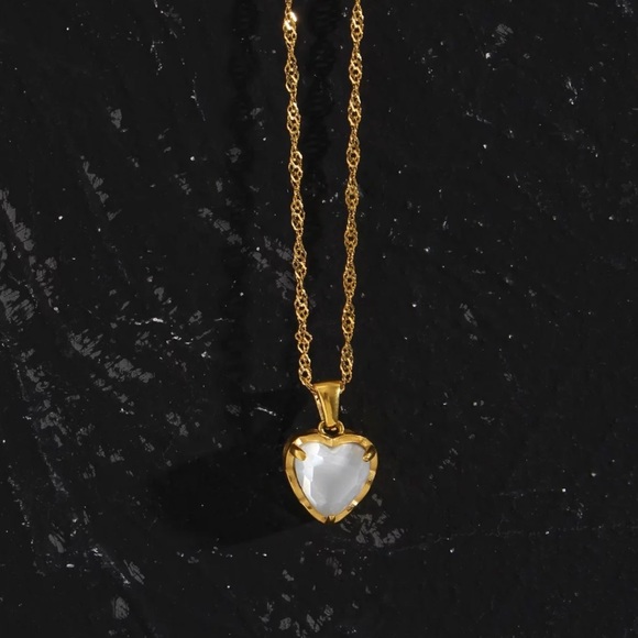 New 18K Gold Choker Pendant Necklace, nice Necklace, cute Necklace - Picture 6 of 8